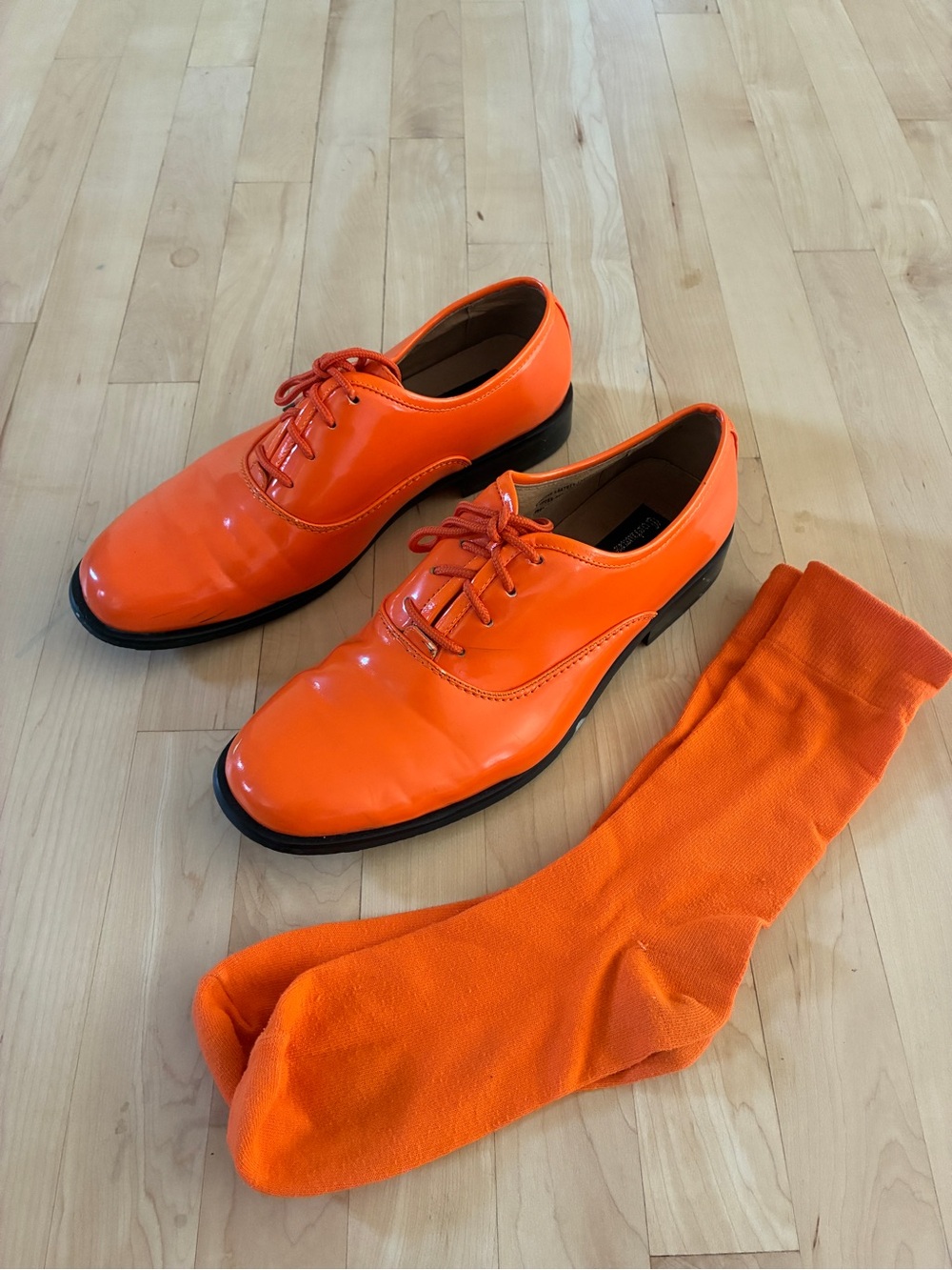Dumb & Dumber Lloyd Orange Tuxedo Dress Shoes + Socks Mens Size 11